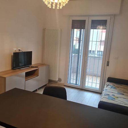 Residence Adriano Lido Adriano Zewnętrze zdjęcie
